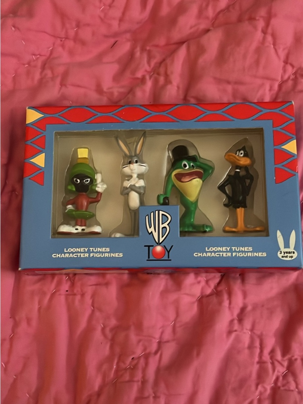 Warner Bros. Looney Tunes Figurine Set - New. Die cast metal